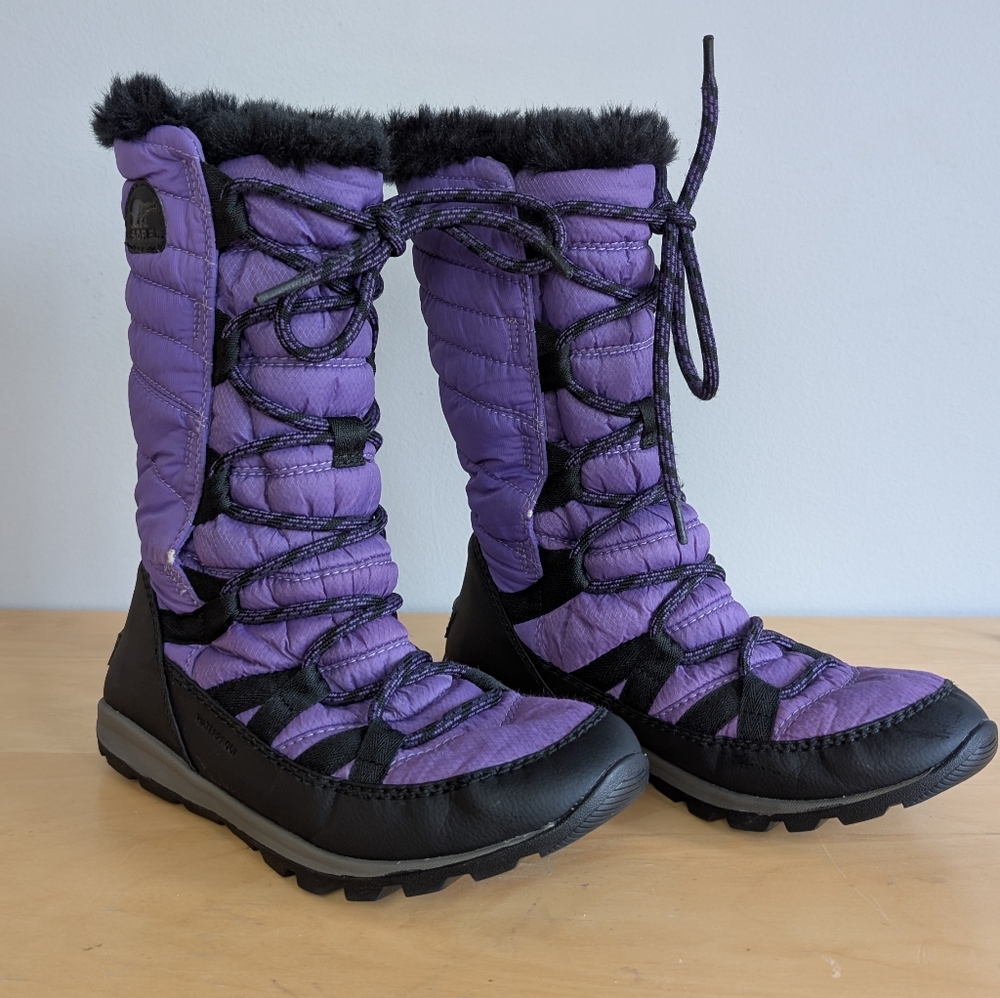 Sorel | Purple & Black Lace Up Snowboots, Women's Size 5
